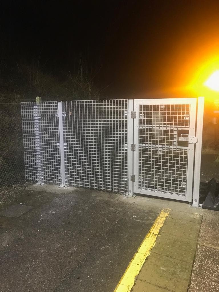 End of Platform Gates Step on Safety