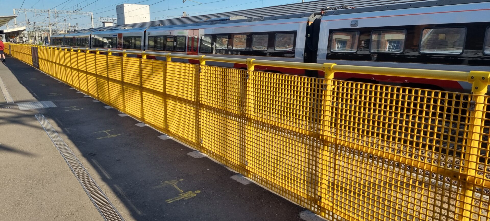 Yellow screenguard added to SafeClamp handrail