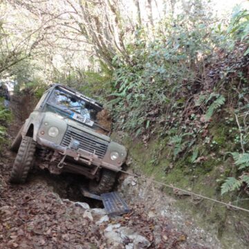 Heavy Duty Tracmat bridging ladders in use to rescue a land rover